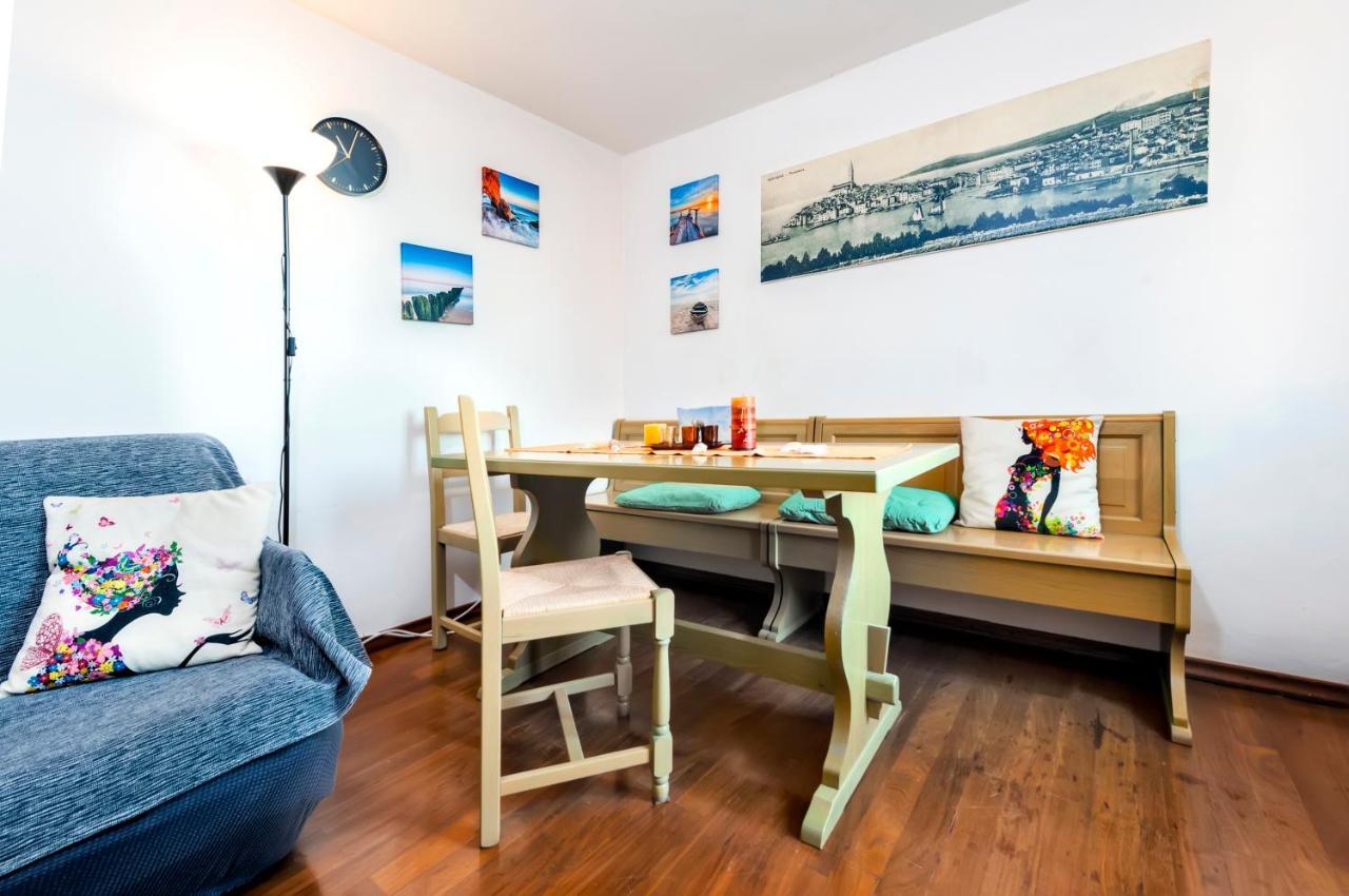Havana - Apartment With Sea View Ровин Екстериор снимка
