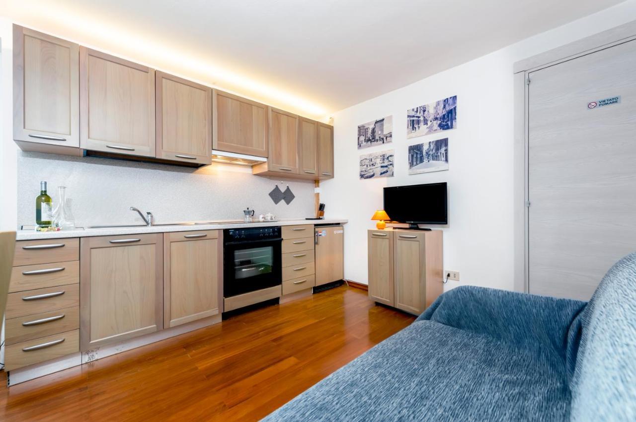 Havana - Apartment With Sea View Ровин Екстериор снимка