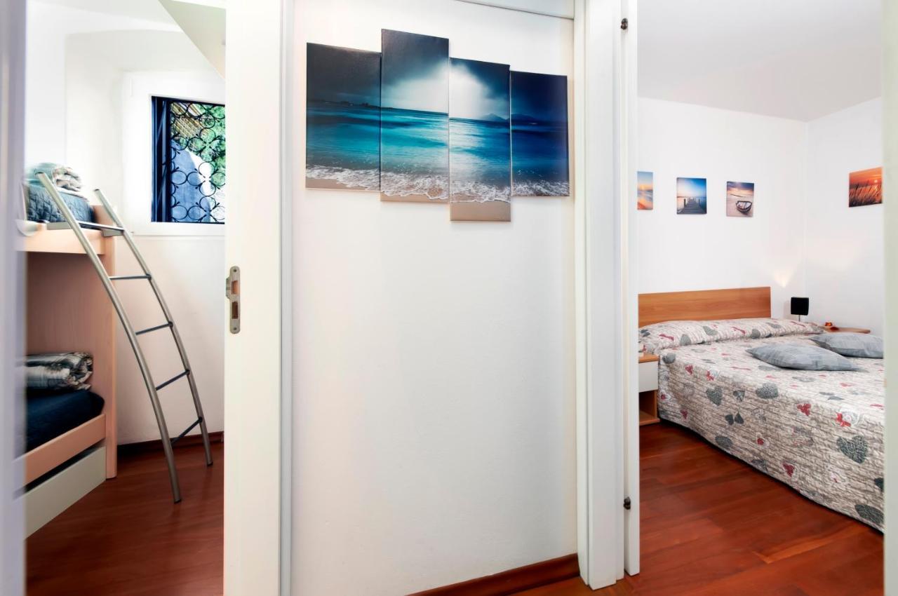 Havana - Apartment With Sea View Ровин Екстериор снимка
